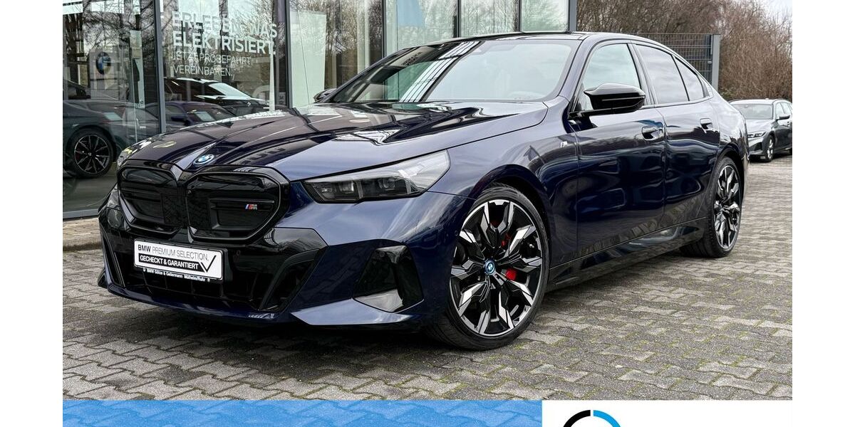 BMW i5 7.691 km 67.550 &euro; Mülheim 45472
