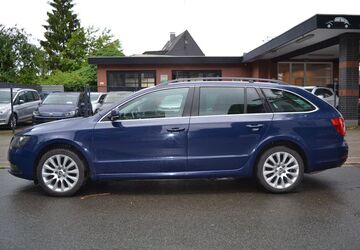 Skoda Superb 99.850 km 8.999 &euro; Mülheim-Speldorf 45478
