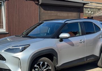 Toyota Yaris Cross 23.000 km 25.900 &euro; Duisburg 47179