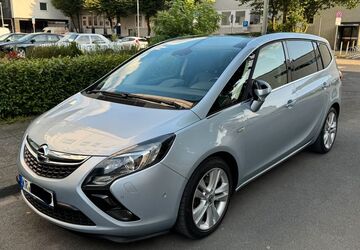 Opel Zafira Tourer 255.000 km 8.199 &euro; Krefeld 47807