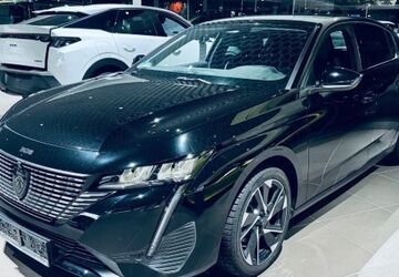 Peugeot 308 8.345 km 23.324 &euro; Essen 45134