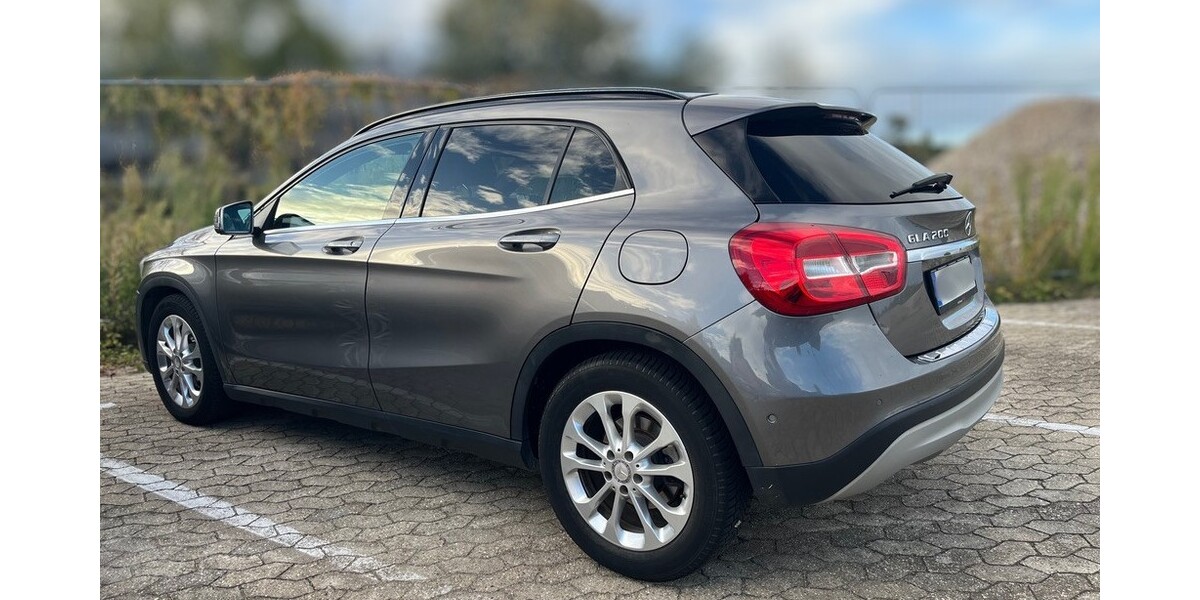 Mercedes-Benz GLA-Klasse 139.000 km 14.999 &euro; Krefeld 47798