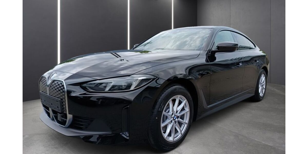 BMW i4 1.821 km 59.550 &euro; Bottrop 46236