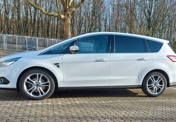 Ford S-Max 101.000 km 18.600 &euro; Essen 45219