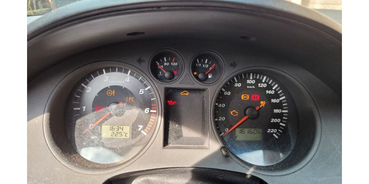 Seat Ibiza 161.000 km 850 &euro; Dinslaken 46539