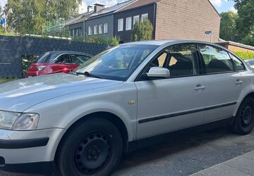 VW Passat 136.523 km 2.290 &euro; Oberhausen 46047