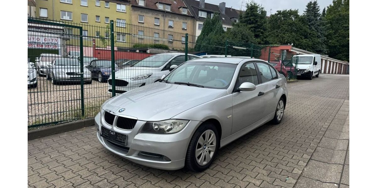 BMW 318 264.000 km 3.000 &euro; Essen 45143
