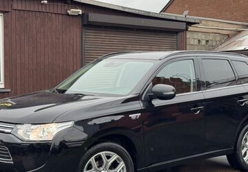 Mitsubishi Outlander 40.000 km 13.900 &euro; Duisburg 47179