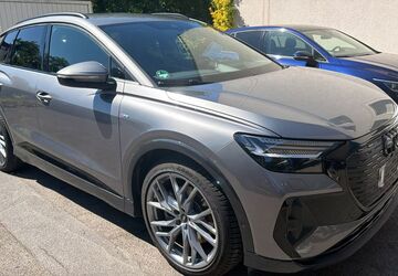 Audi Q4 e-tron 39.079 km 32.990 &euro; Gelsenkirchen 45883