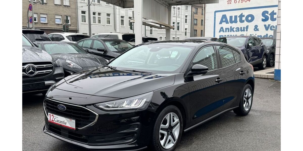 Ford Focus 17.891 km 14.850 &euro; Oberhausen 46045