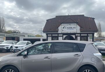 Toyota Verso 216.744 km 5.990 &euro; Dinslaken 46539