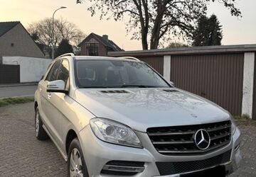 Mercedes-Benz ML 250 308.000 km 11.990 &euro; Moers 47443
