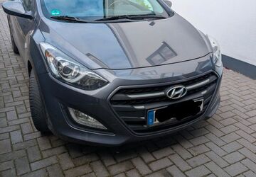 Hyundai i30 220.721 km 5.699 &euro; Krefeld 47829