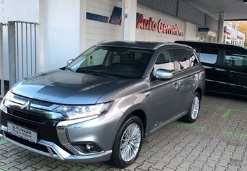 Mitsubishi Plug-in Hybrid Outlander 113.000 km 19.950 &euro; Krefeld 47807