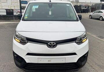 Toyota Proace City 124.000 km 13.890 &euro; Gelsenkirchen 45884