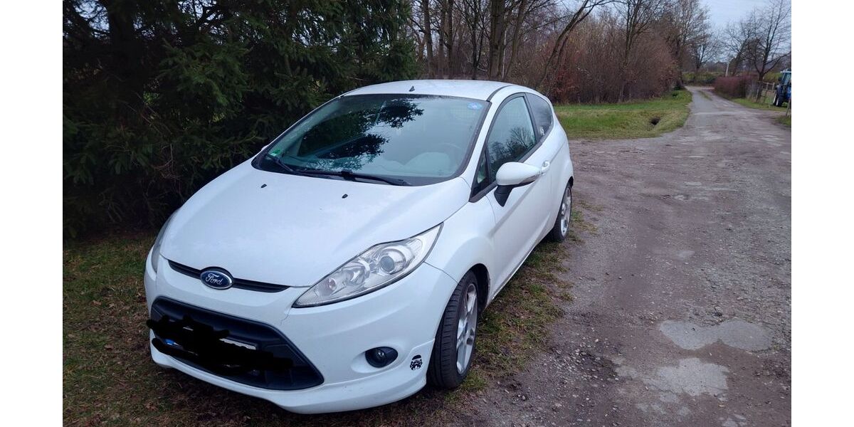 Ford Fiesta 195.000 km 2.950 &euro; Mülheim an der Ruhr 45481