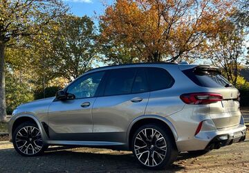 BMW X5 M 87.000 km 72.000 &euro; Krefeld 47802