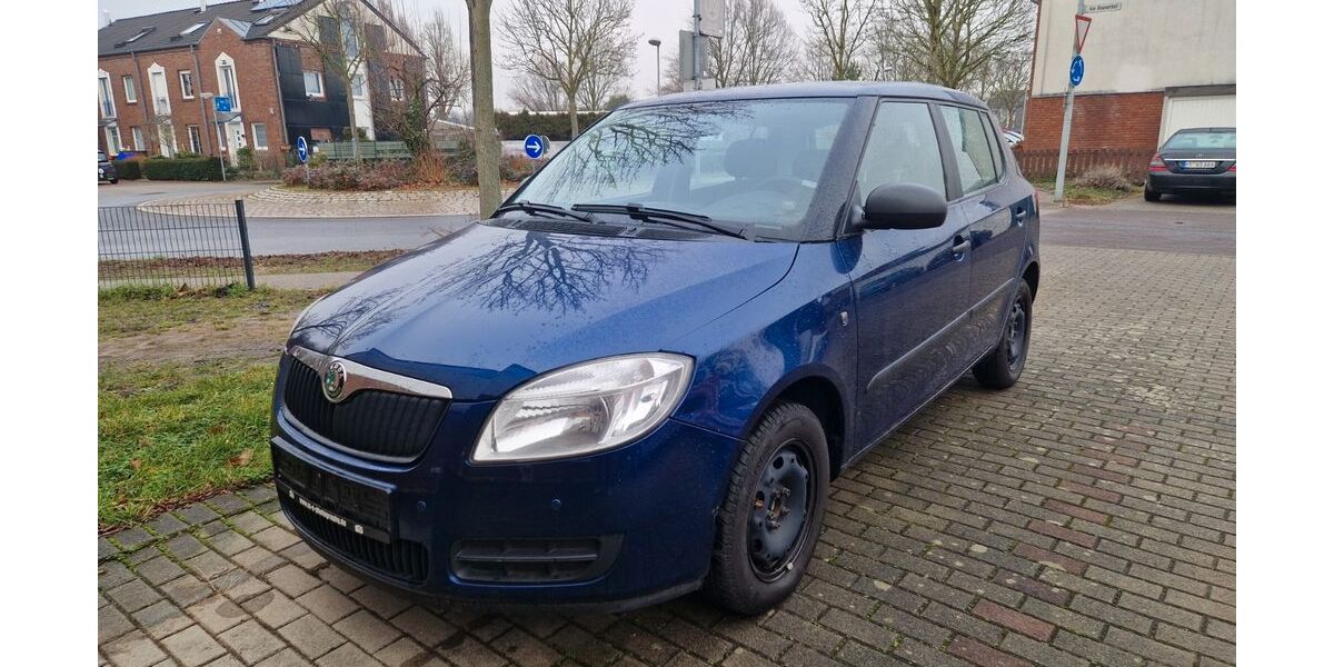 Skoda Fabia 185.201 km 1.699 &euro; Krefeld 47803