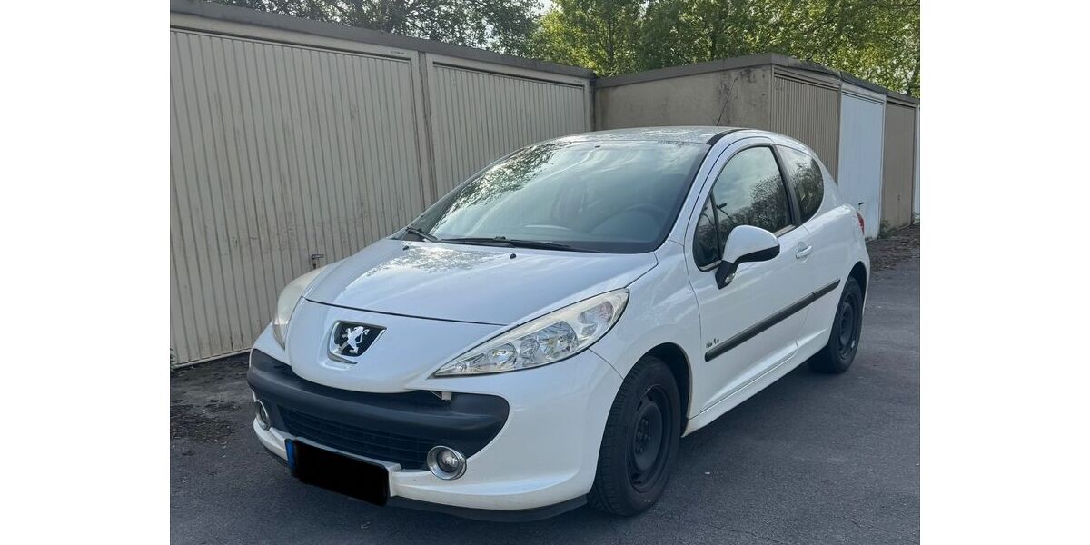 Peugeot 207 155.192 km 1.550 &euro; Essen 45329