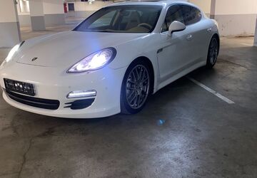Porsche Panamera 90.000 km 27.500 &euro; Krefeld 47798