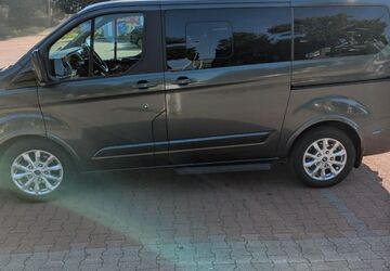 Ford Tourneo Custom 189.000 km 22.300 &euro; Dinslaken 46537
