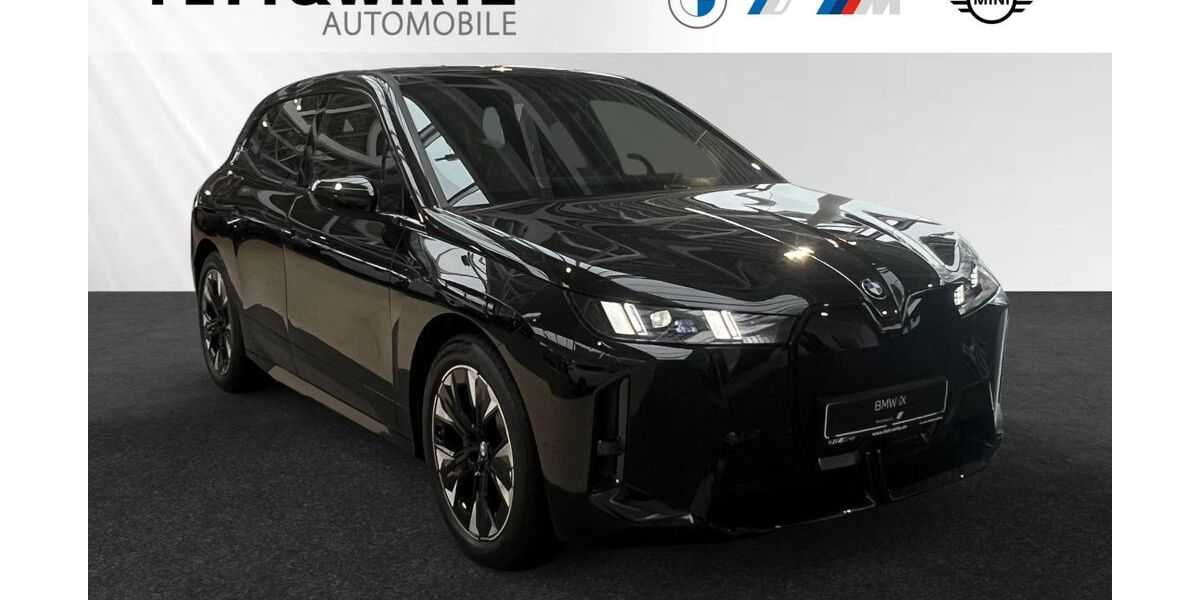 BMW iX 5.500 km 76.890 &euro; Moers 47441