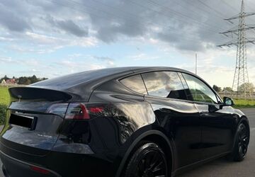 Tesla Model Y 58.100 km 36.300 &euro; Oberhausen 46047