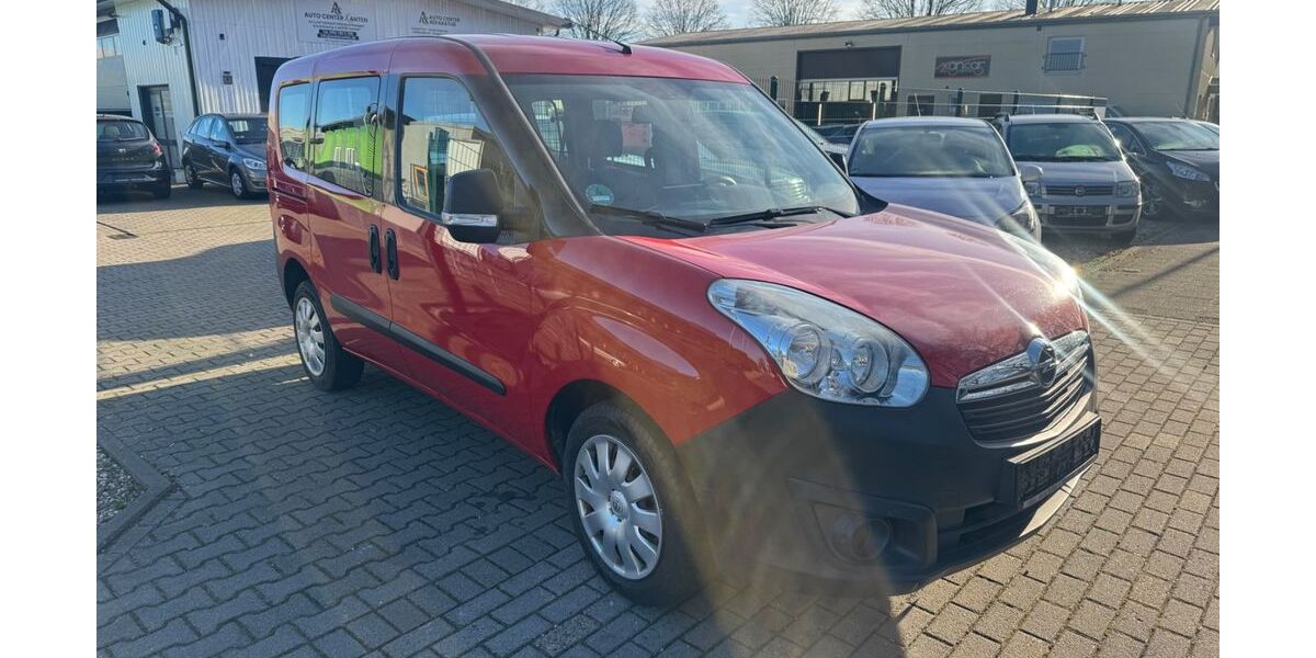 Opel Combo 95.000 km 6.480 &euro; XANTEN 46509