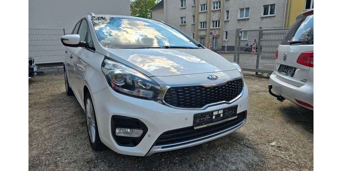 Kia Carens 181.000 km 8.900 &euro; Essen 45144