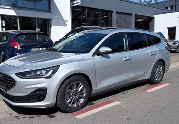 Ford Focus 29.000 km 23.390 &euro; Krefeld 47839