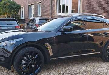 INFINITI QX70 96.000 km 21.998 &euro; Krefeld 47804