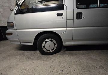 Mitsubishi L300 203.000 km 8.500 &euro; Krefeld 47803