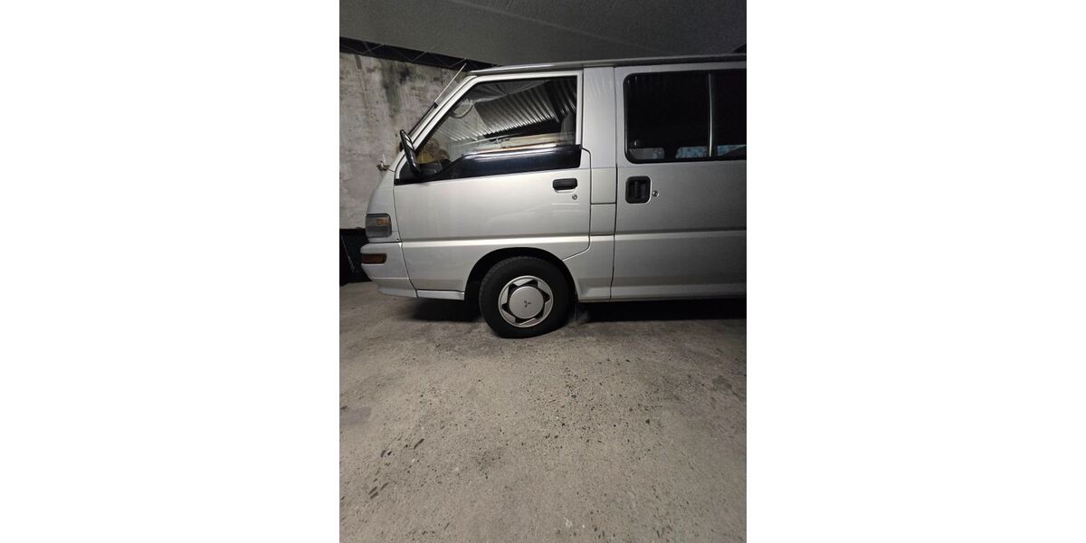 Mitsubishi L300 203.000 km 8.500 &euro; Krefeld 47803