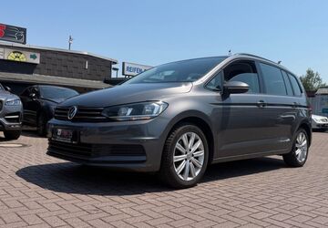 VW Touran 161.000 km 10.450 &euro; Dinslaken 46537
