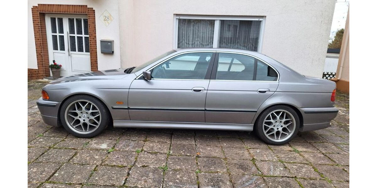 BMW 520 91.000 km 5.500 &euro; Dinslaken 46539