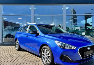 Hyundai i30 84.000 km 12.490 &euro; Dinslaken 46539