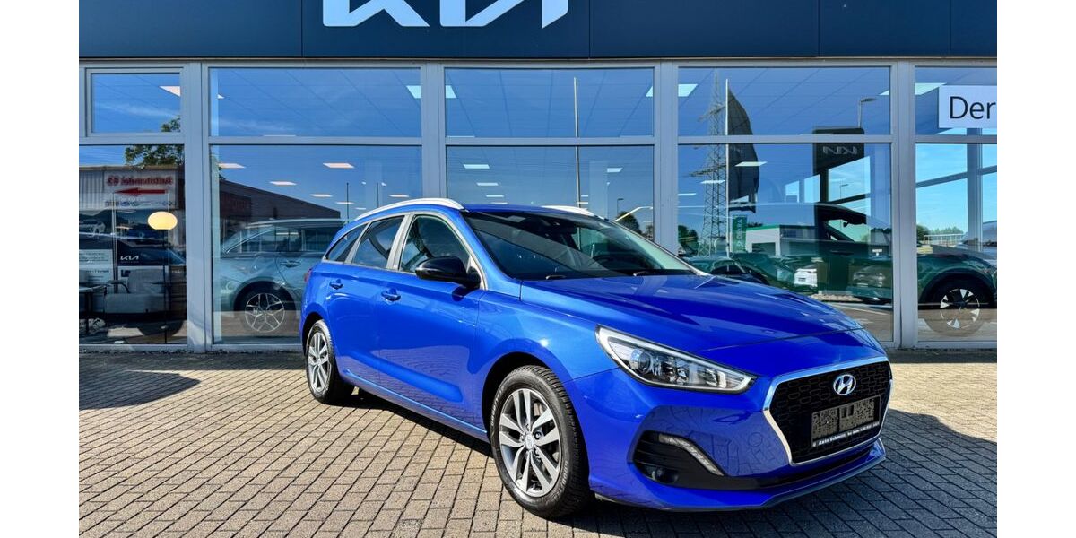 Hyundai i30 84.000 km 12.490 &euro; Dinslaken 46539