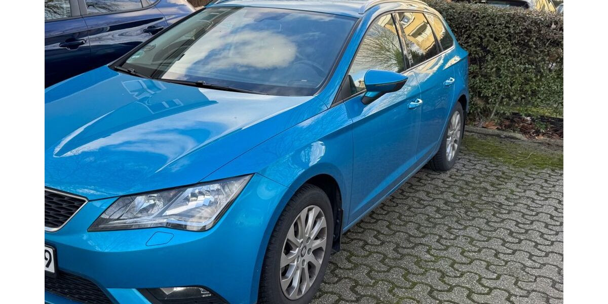 Seat Leon 102.000 km 9.800 &euro; Essen 45259