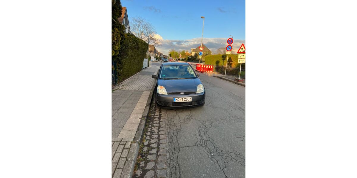 Ford Fiesta 111.658 km 1.500 &euro; Moers 47443