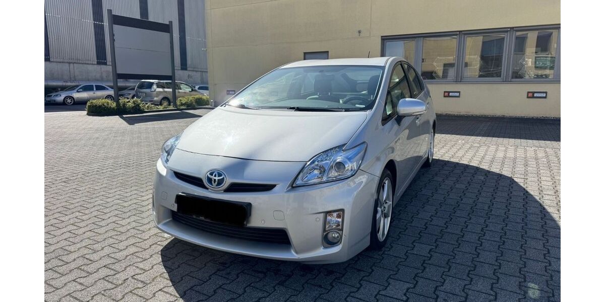 Toyota Prius 185.000 km 9.000 &euro; Essen 45143