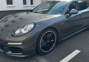Porsche Panamera 160.000 km 33.900 &euro; Duisburg 47139