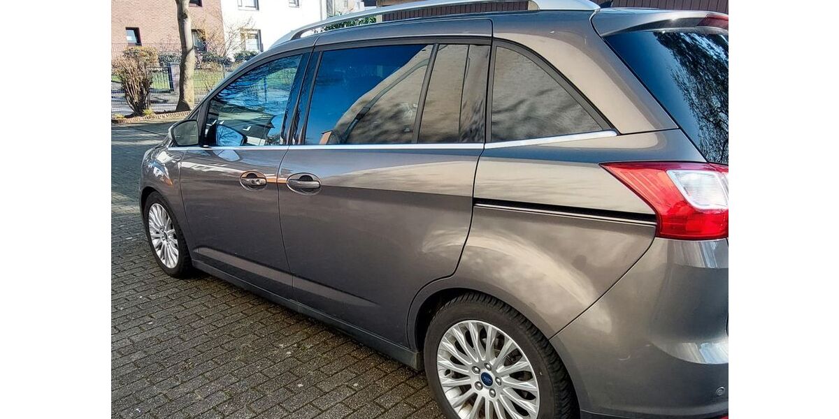 Ford Grand C-Max 153.963 km 8.100 &euro; Essen 45327