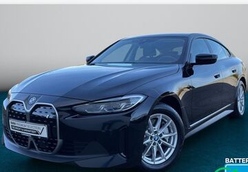 BMW i4 33.258 km 35.695 &euro; Duisburg 47053