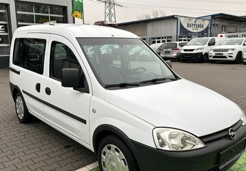 Opel Combo 89.000 km 1.990 &euro; Bottrop 46238