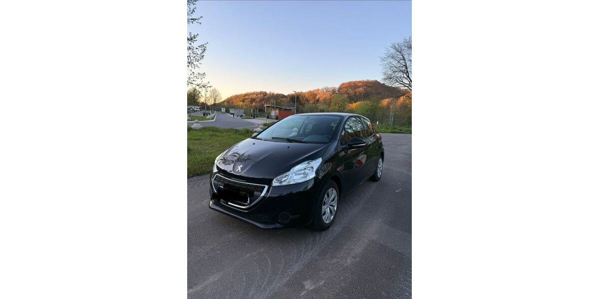 Peugeot 208 47.918 km 7.199 &euro; Duisburg 47259