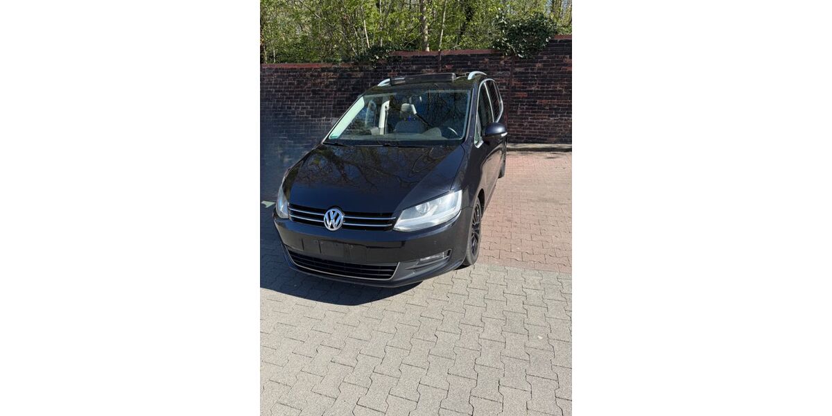 VW Sharan 224.845 km 9.000 &euro; Essen 45143