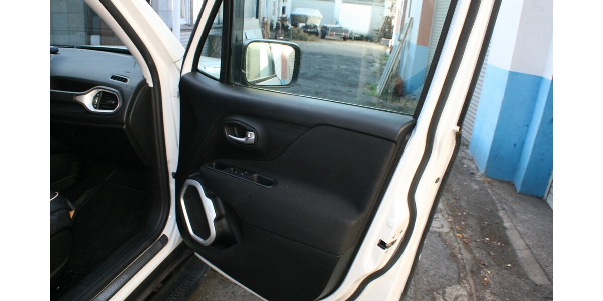 Jeep Renegade 20.555 km 17.450 &euro; Oberhausen 46045