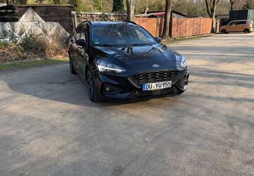 Ford Focus 43.000 km 18.499 &euro; Duisburg 47167